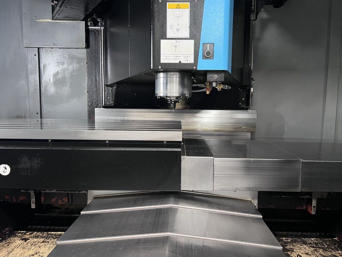 3-осевой обрабатывающий центр HURCO VMX 64i-ID17730