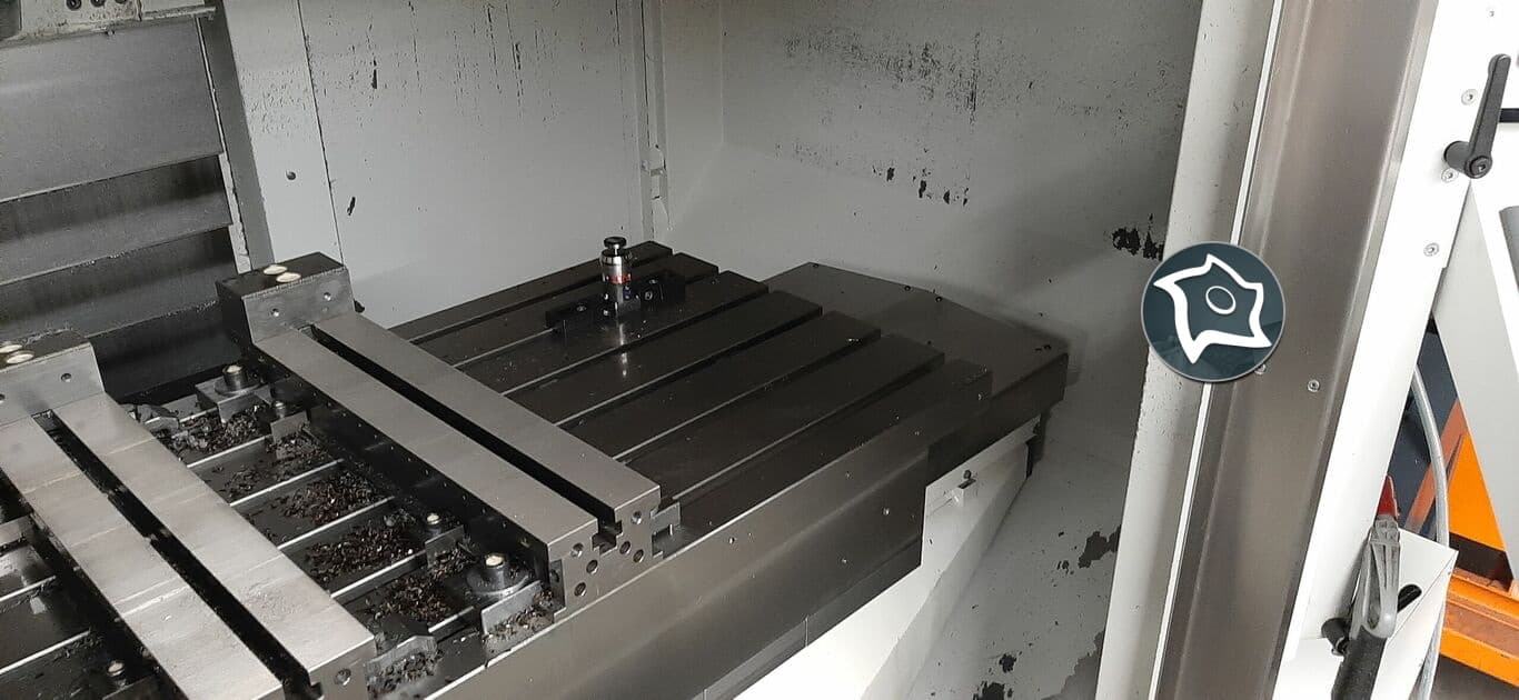 4-осевой вертикально-фрезерный обрабатывающий центр с ЧПУ Spinner VC 1150-10-ID13904