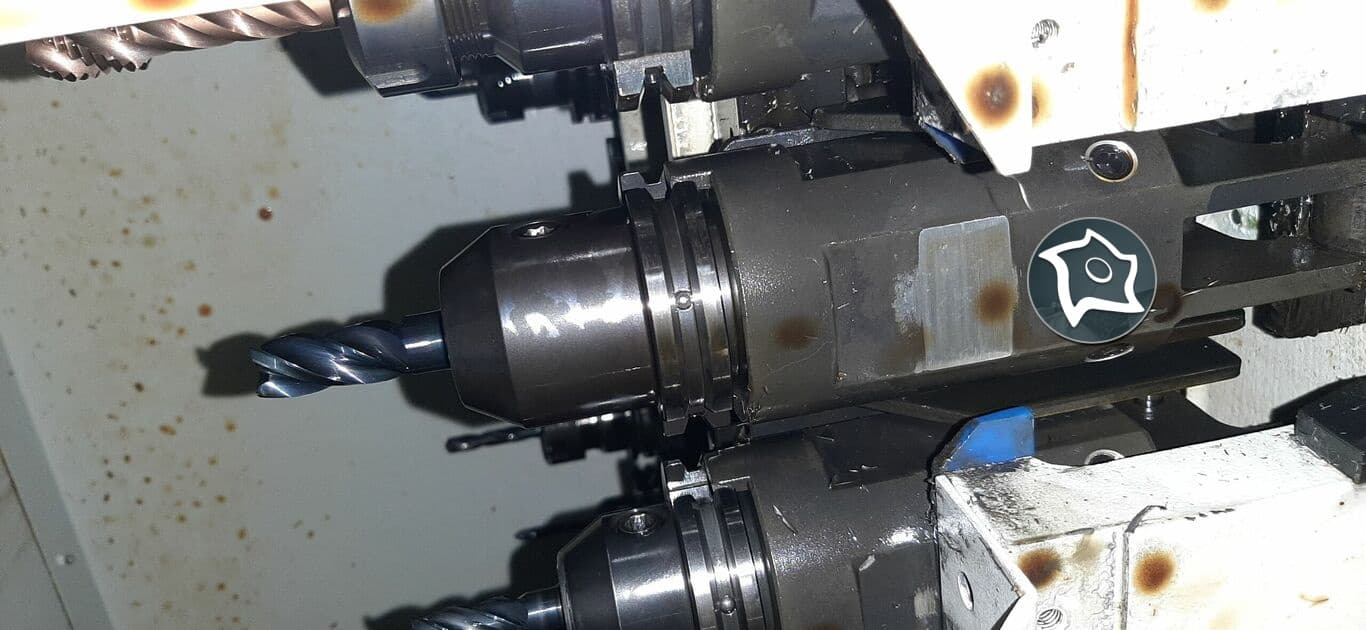 4-осевой вертикально-фрезерный обрабатывающий центр с ЧПУ Spinner VC 1150-10-ID13904