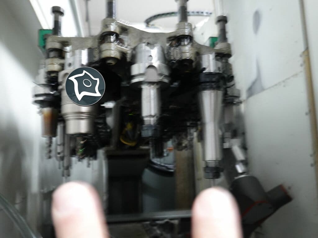 5-осевой универсальный обрабатывающий центр с ЧПУ DECKEL MAHO DMU 60 P hi-dyn-ID14012