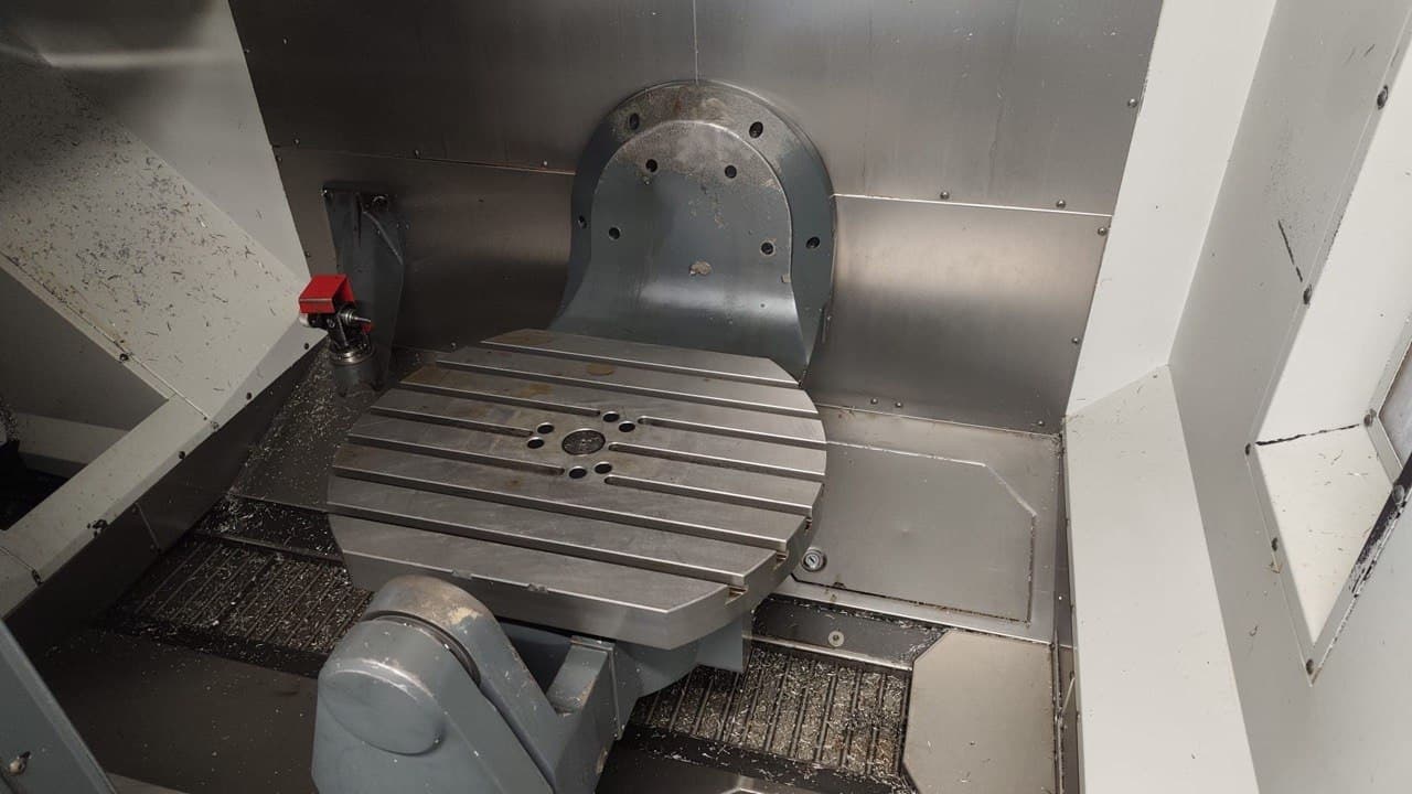 5-осевой универсальный обрабатывающий центр с ЧПУ HAAS UMC-750-ID17955