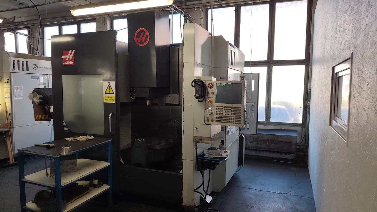 5-осевой универсальный обрабатывающий центр с ЧПУ HAAS UMC-750-ID17955