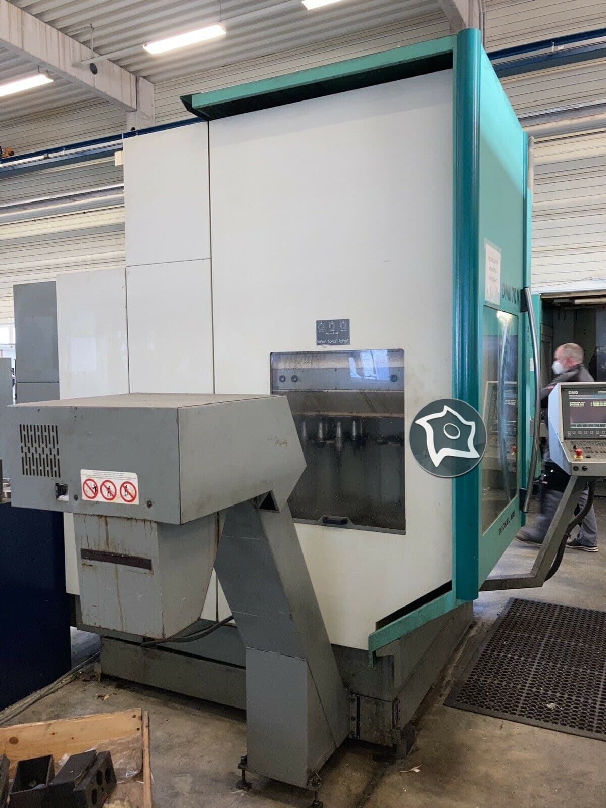 5-осевой вертикально-фрезерный станок с ЧПУ Deckel Maho DMU 70 V-ID14913