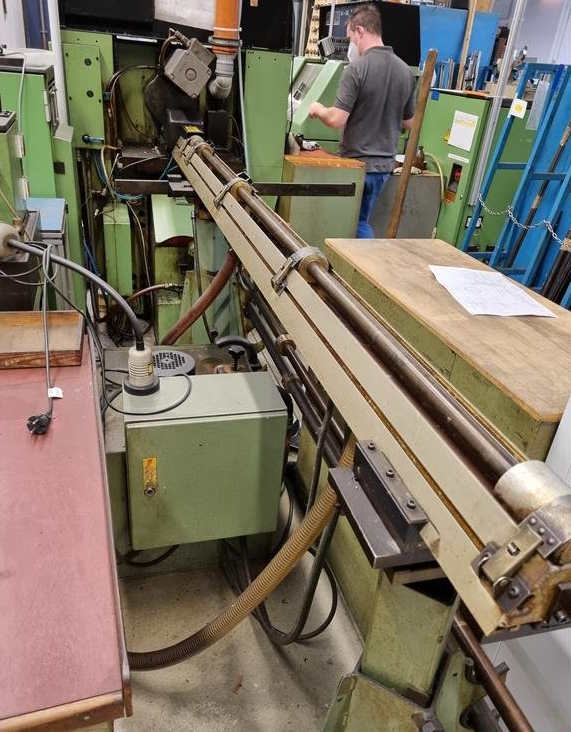 Чистовой токарный станок SPINNER BK - CNC-ID17361