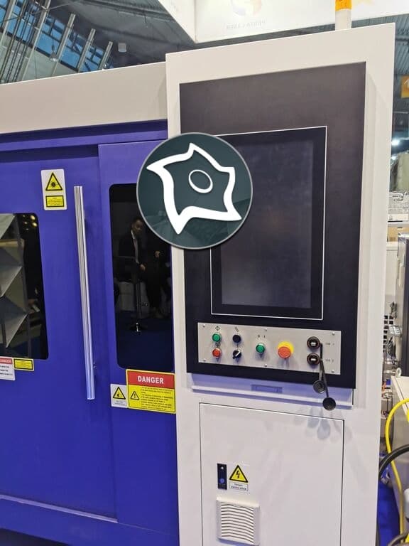 Демонстрационный лазерный станок Penta SWING II 3015 с лазером 2000 Вт-IPG-ID13465