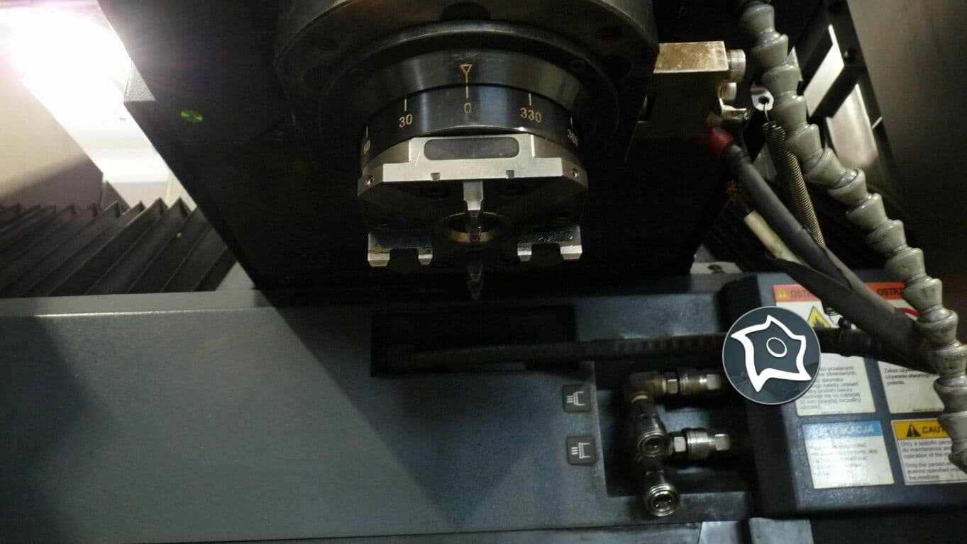 Электроэрозионный копировально‑прошивной станок с ЧПУ Makino EDAF 2-ID15629