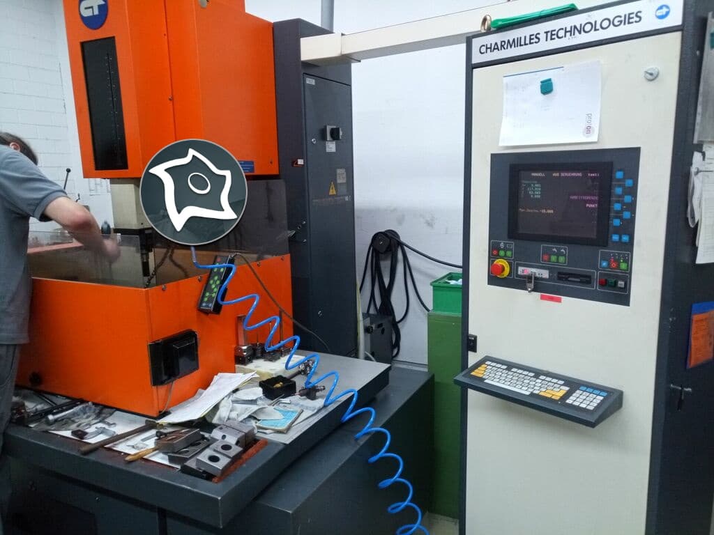 Электроэрозионный прошивной станок CHARMILLES Roboform 400-ID14316