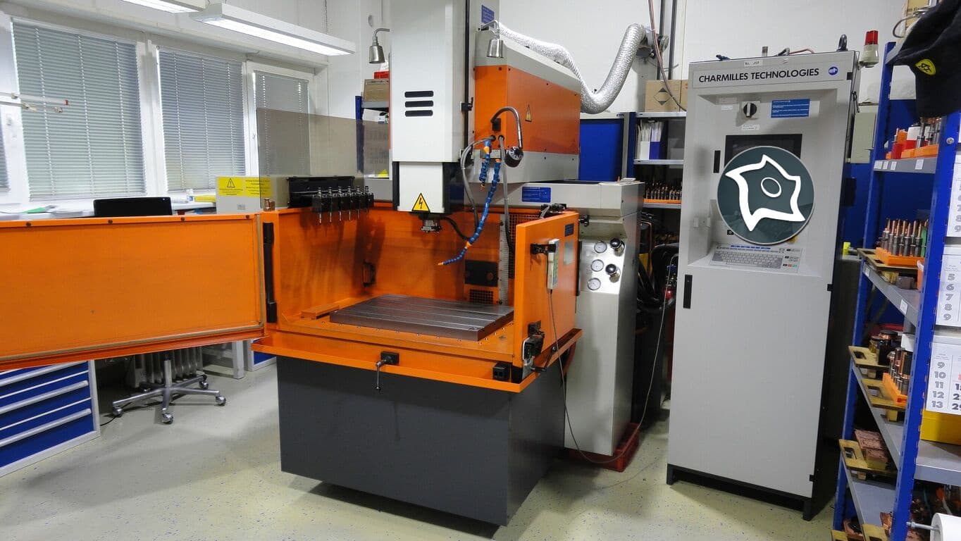 Электроэрозионный прошивной станок с ЧПУ AGIE CHARMILLES Roboform 40-ID16012