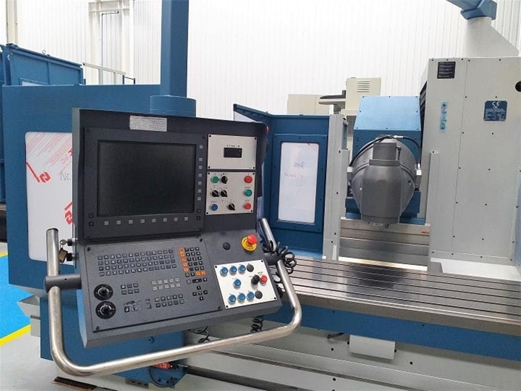 Фрезерный станок с продольно-фрезерным механизмом - универсальный CORREA CF22/25-Plus-ID17209