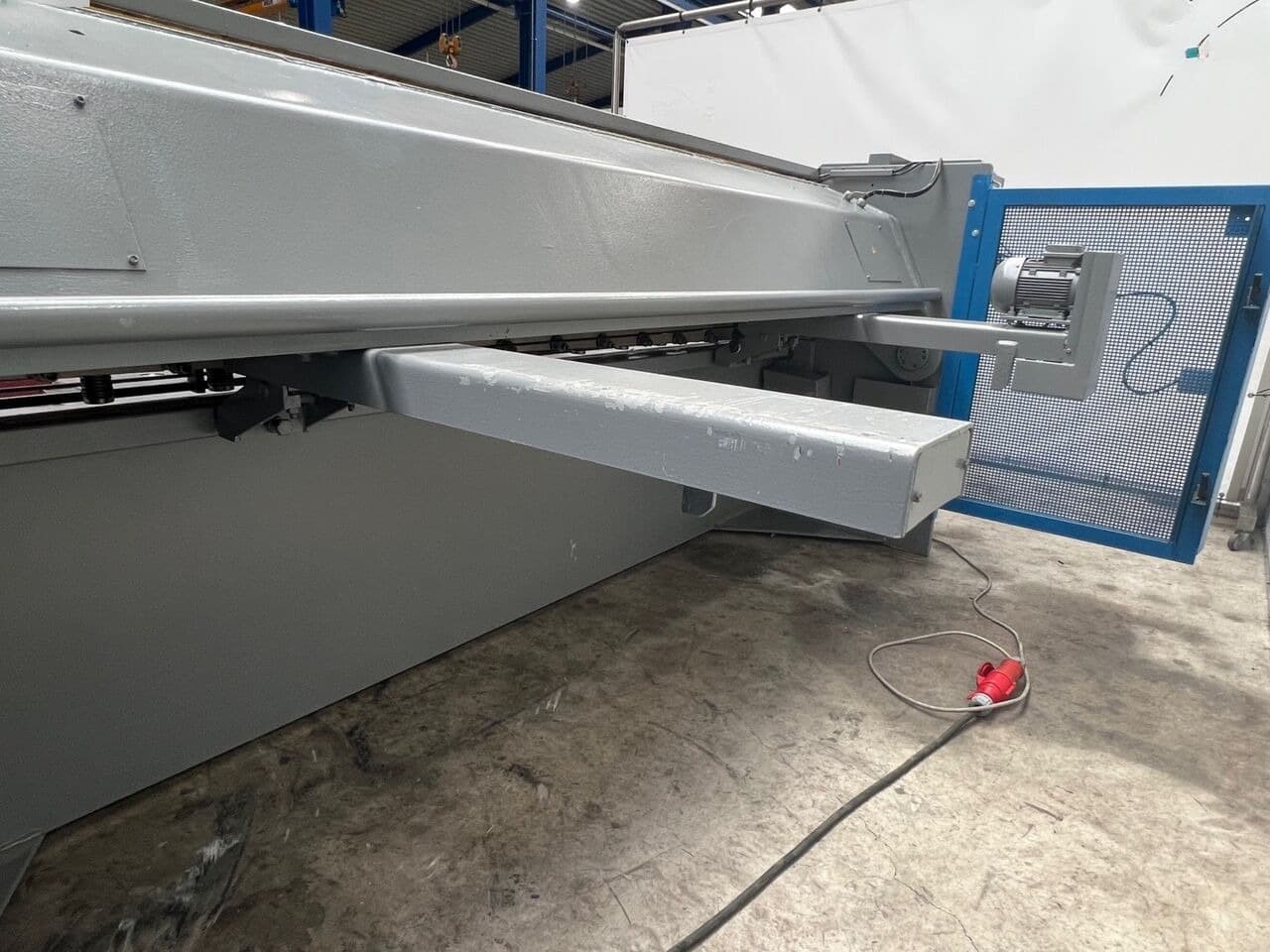 Гидравлические гильотинные ножницы Baykal HGL 3100 x 6-ID17864