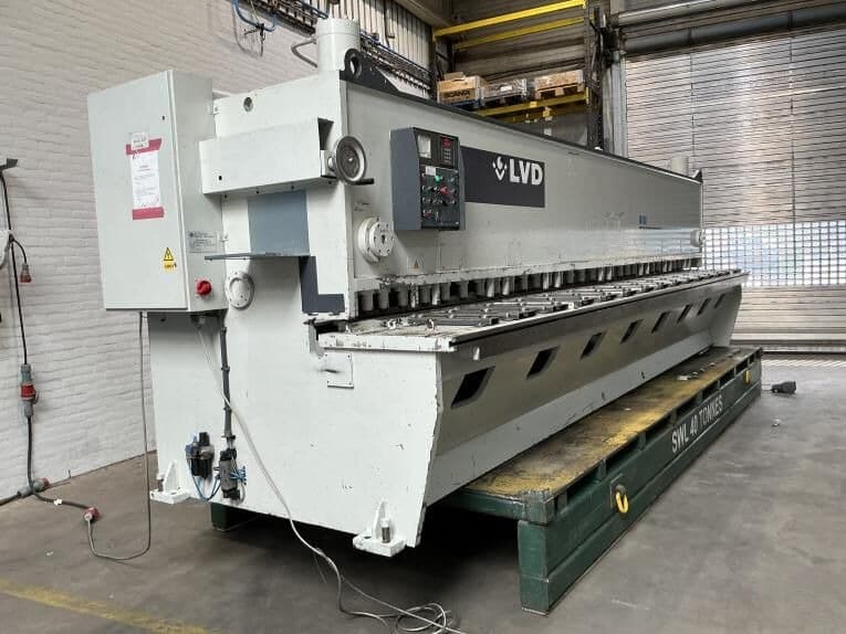 Гидравлические гильотинные ножницы LVD MVSB 62/6,35 -ID17957