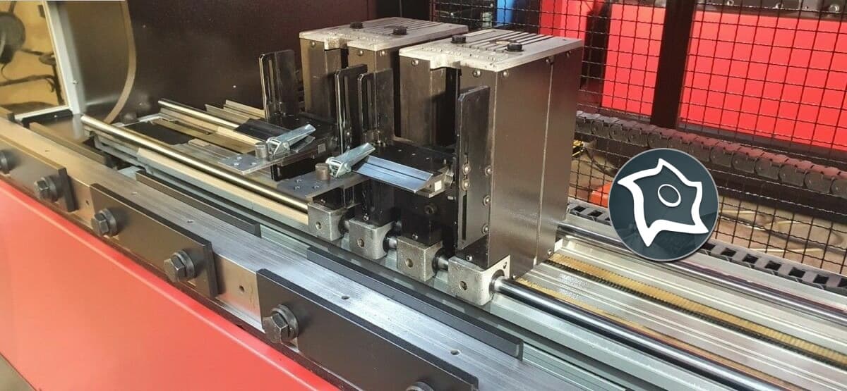 Гидравлический листогибочный пресс с ЧПУ AMADA PROMECAM HFB O 80-25-ID14128