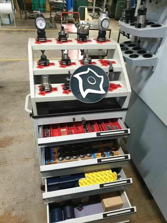 Горизонтально-фрезерный станок с ЧПУ HAAS EC 400-ID16574