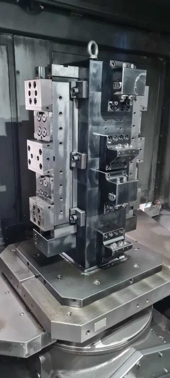 Горизонтальный обрабатывающий центр Mori Seiki SH 630-ID17942