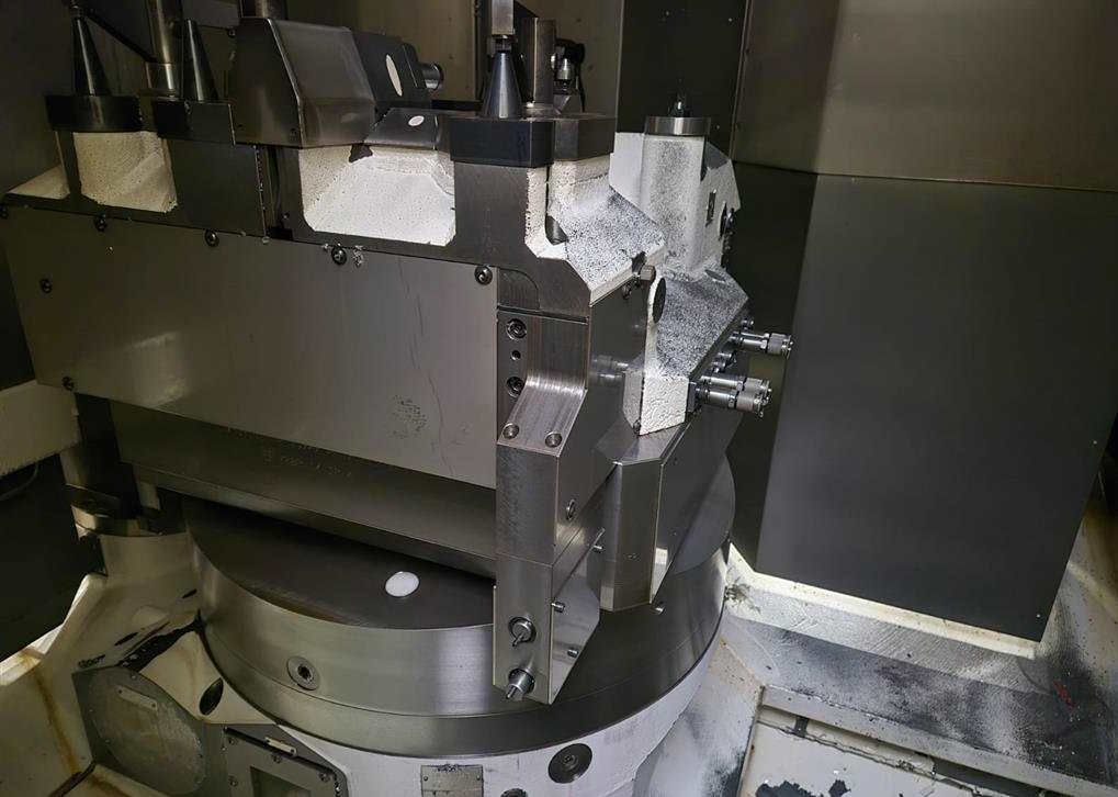 Горизонтальный обрабатывающий центр с ЧПУ GROB BZ 600-ID17452