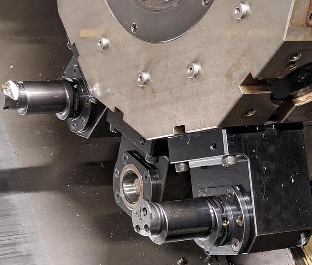 Горизонтальный токарно-фрезерный обрабатывающий центр с ЧПУ 2014 HWACHEON Hi-TECH 850L YMC-ID17135