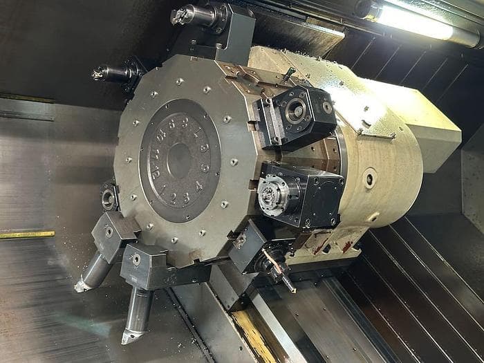 Горизонтальный токарно-фрезерный обрабатывающий центр с ЧПУ 2014 HWACHEON Hi-TECH 850L YMC-ID17135