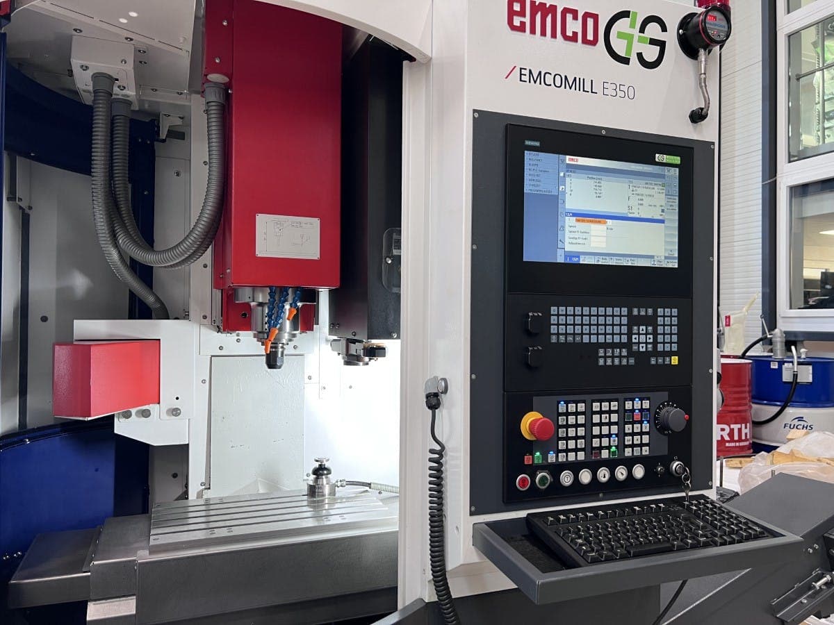 Компактный вертикальный обрабатывающий центр с ЧПУ EMCO Emcomill E350-ID17501