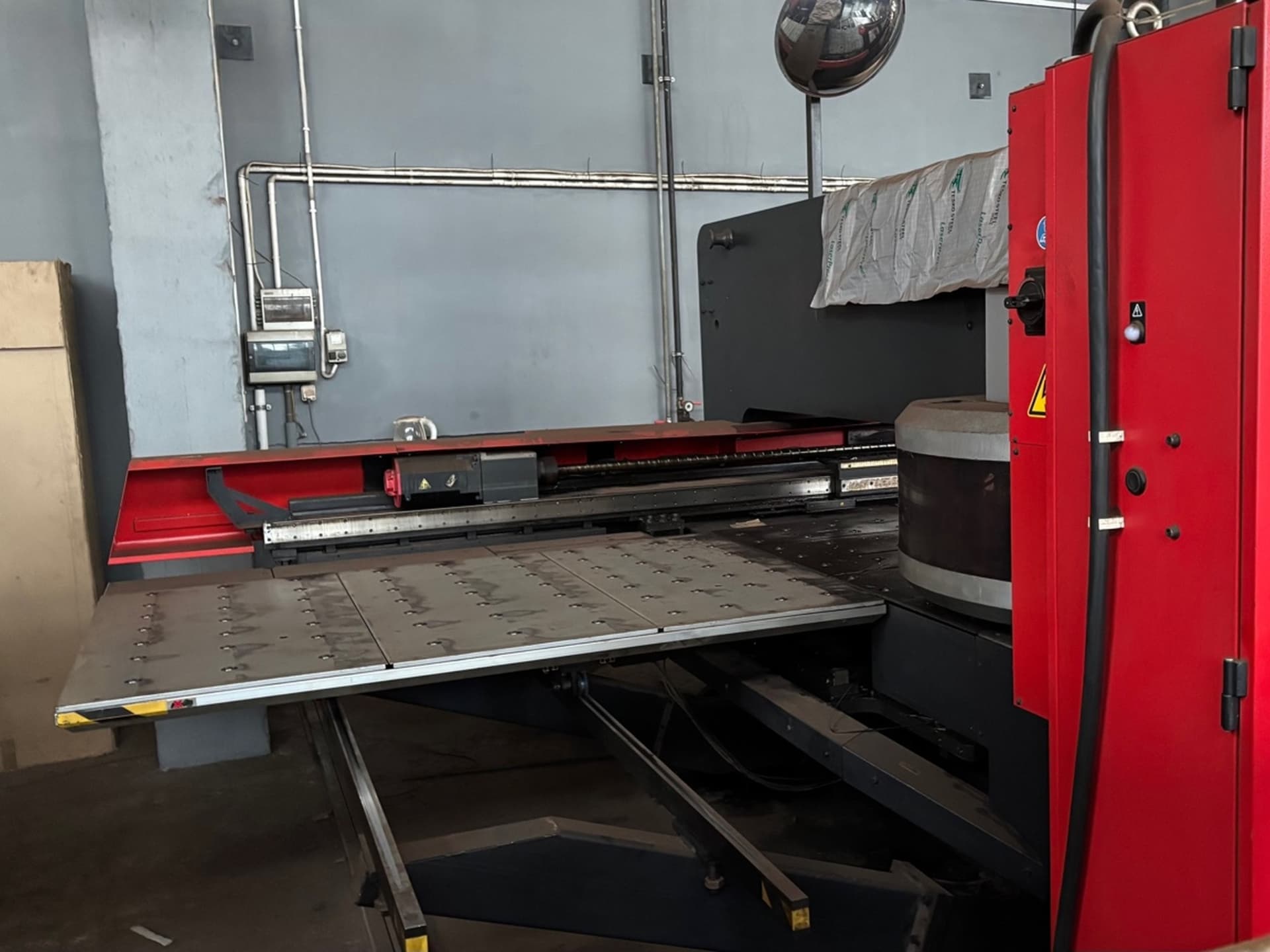 Координатно-пробивной станок с ЧПУ AMADA AC2510 NT + MP 250-ID17572