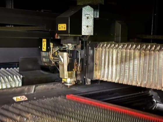 Лазерный комплекс с ЧПУ Amada FLC 3015 AJ 2kW-ID17412