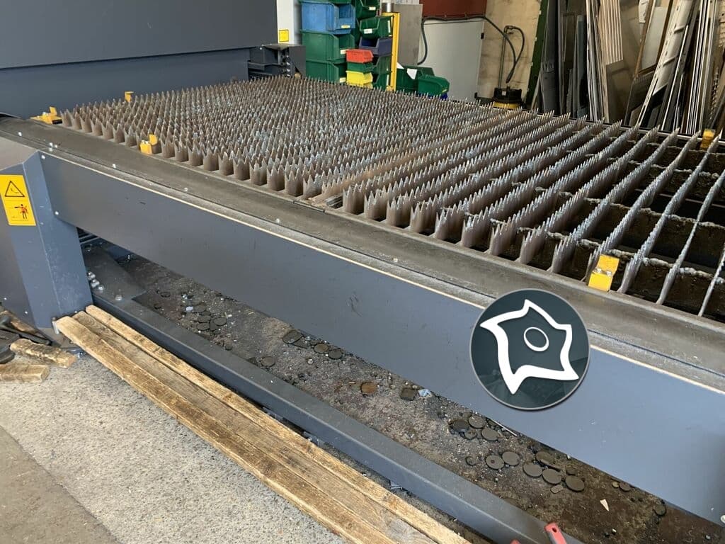 Лазерный станок с ЧПУ Mitsubishi ML3015eX-F40-ID13909