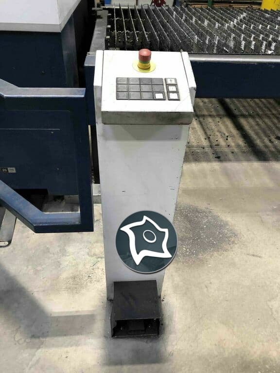 Лазерный станок с ЧПУ TRUMPF TruLaser 3030-ID13516