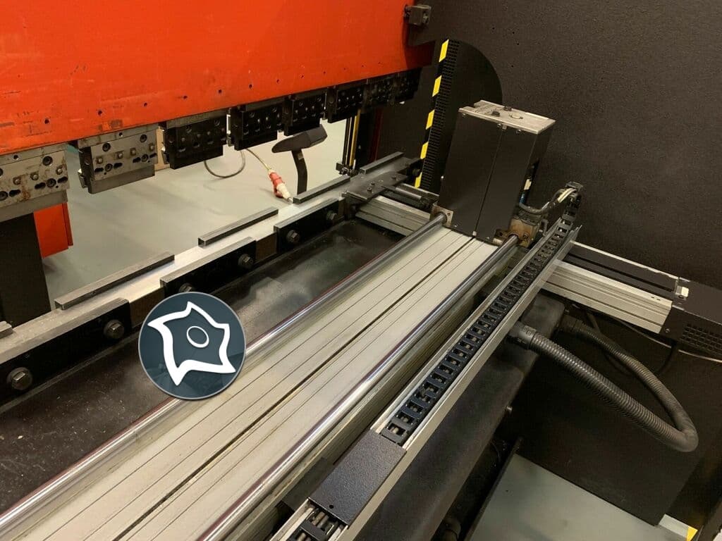 Листогибочный гидравлический пресс с ЧПУ AMADA PROMECAM ITS2 125-3-ID15558