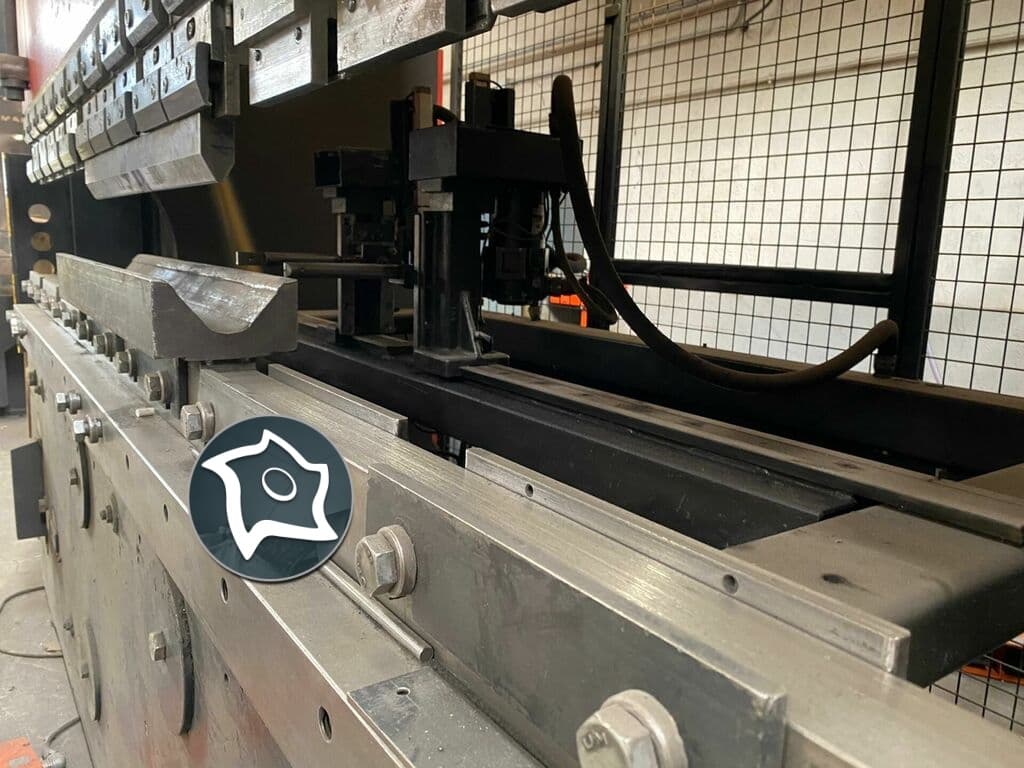 Листогибочный гидравлический пресс с ЧПУ AMADA PROMECAM STPC-ID15574