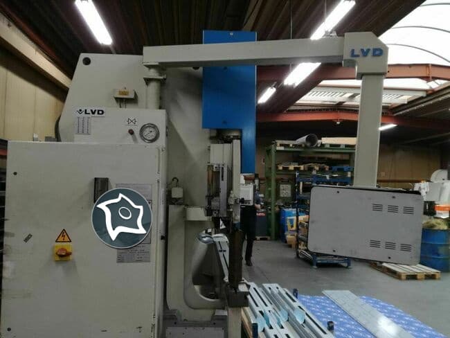 Листогибочный гидравлический пресс с ЧПУ LVD PPEB 100/30-ID13652