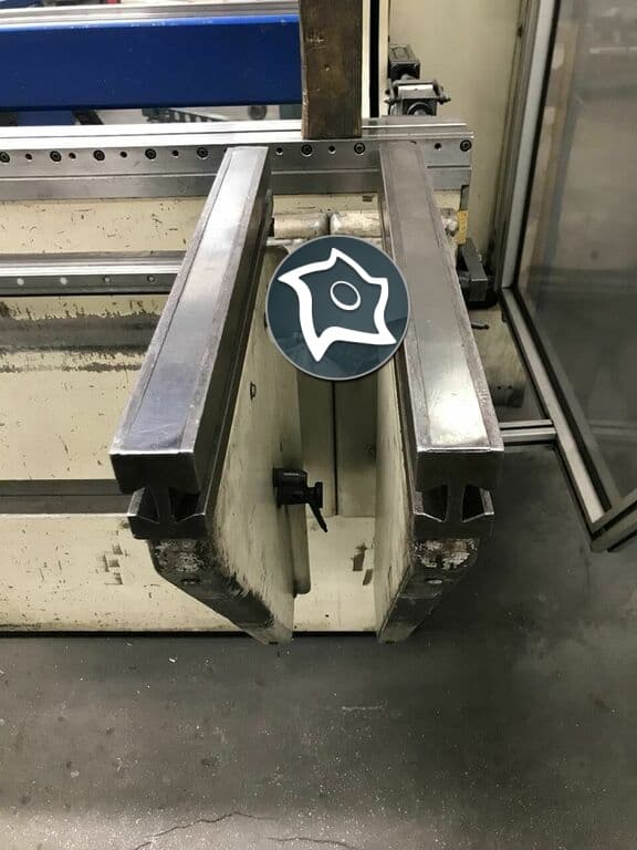 Листогибочный гидравлический пресс с ЧПУ Trumpf TrumaBend V 130-ID15565