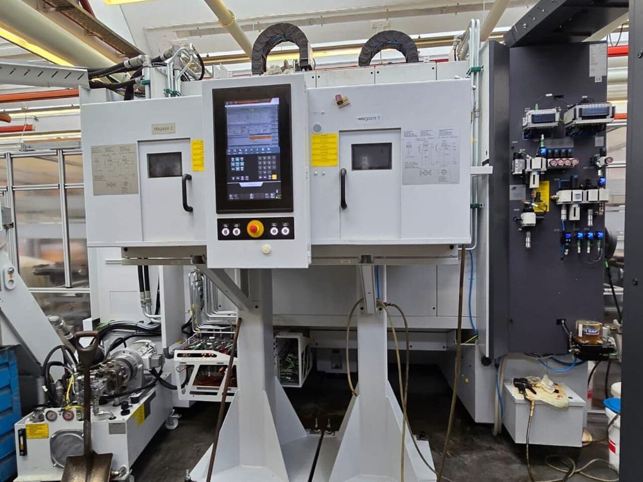 Многофункциональный обрабатывающий центр с ЧПУ Stama MT 733 two-ID17459