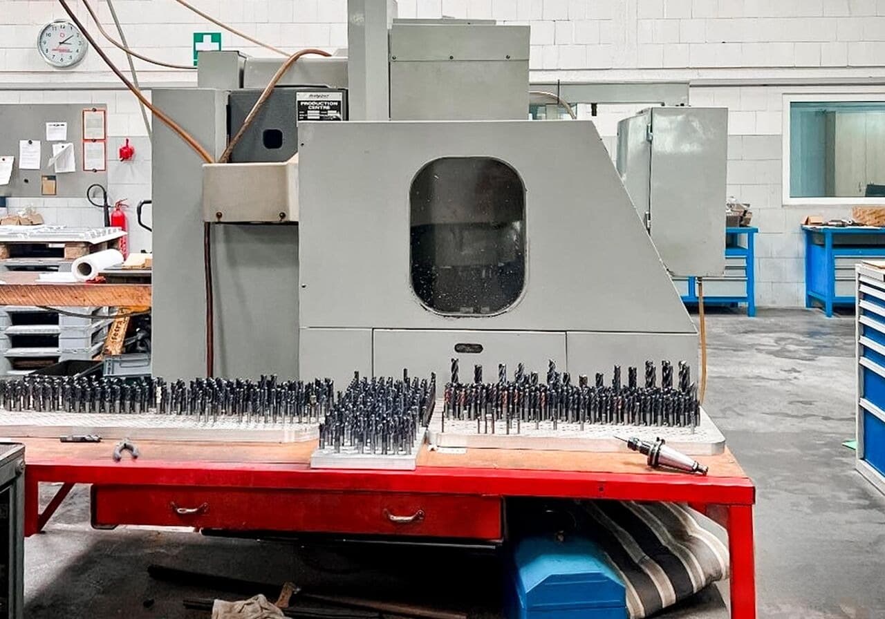 Обрабатывающий центр Bridgeport INTERACT 412X-ID17265