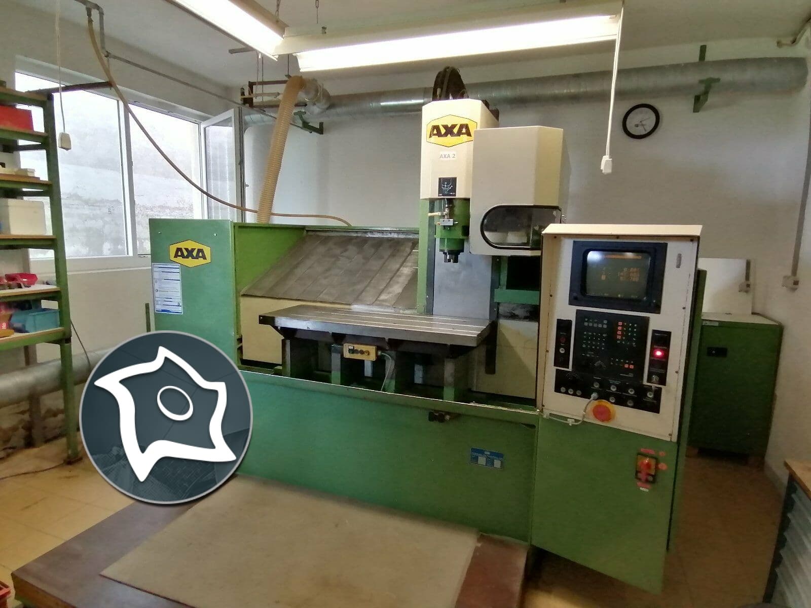 Обрабатывающий центр с ЧПУ AXA VSC 0 - 1000 M-ID12957