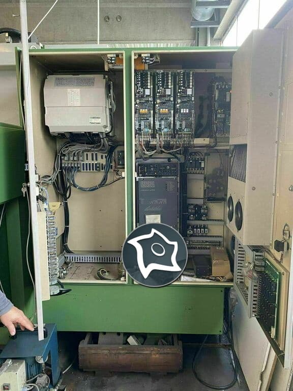 Обрабатывающий центр с ЧПУ вертикальный Mazak V 10-ID13631