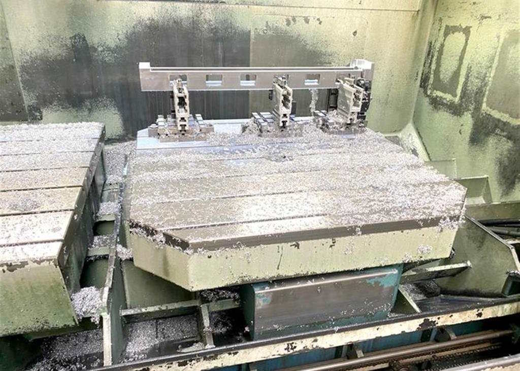 Обрабатывающий центр - универсальный AXA VPC 40 U-ID17443