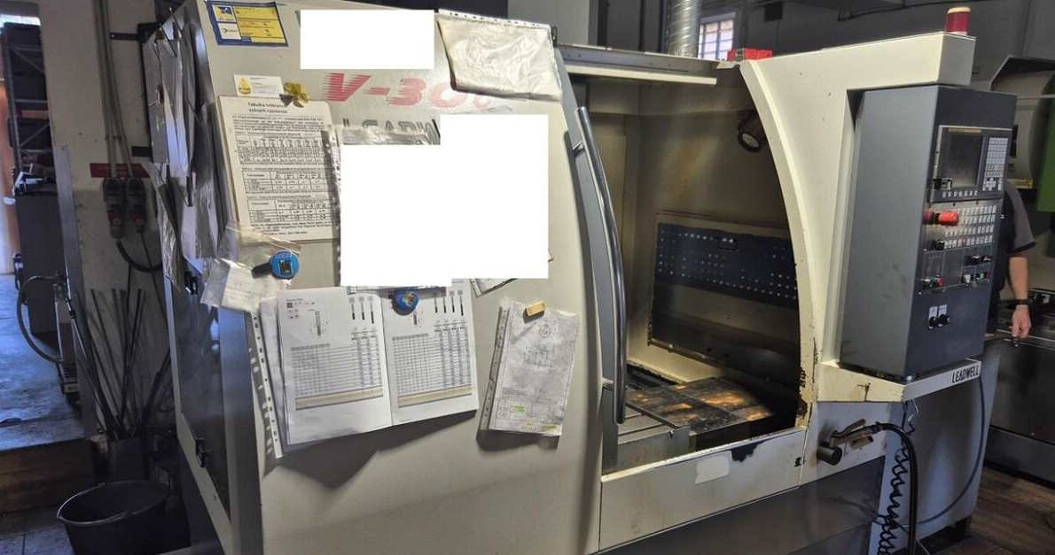 Обрабатывающий центр (вертикальный) Leadwell V-30i-ID17643