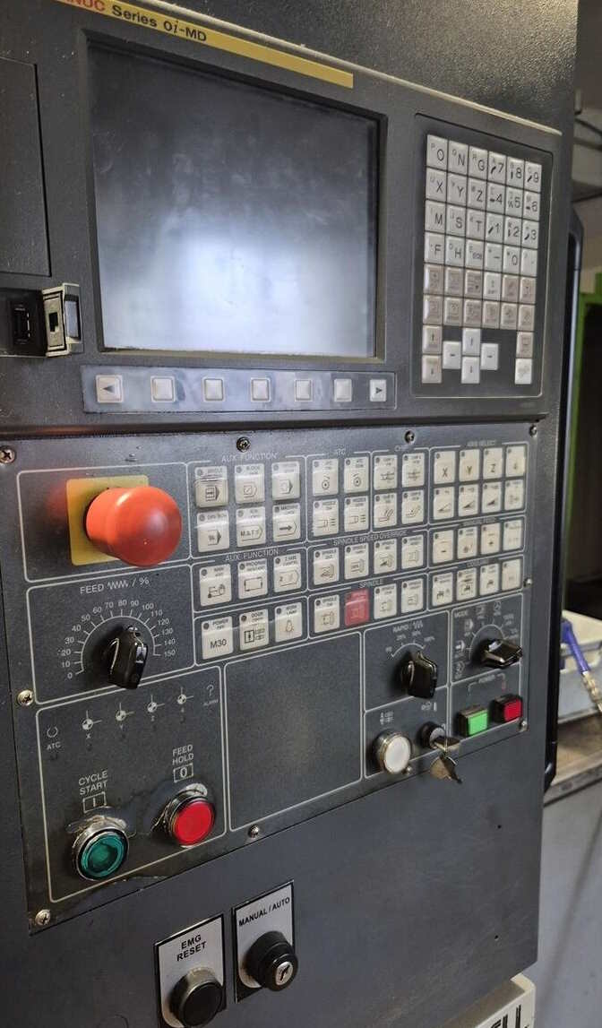 Обрабатывающий центр (вертикальный) Leadwell V-30i-ID17643