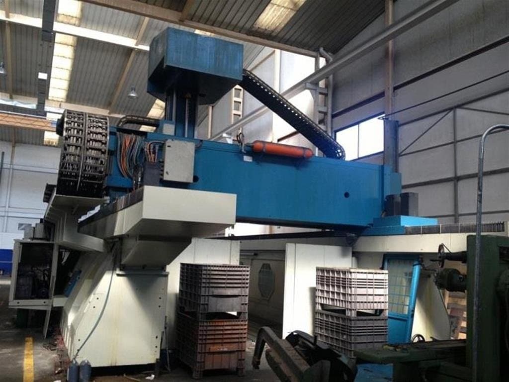 Портально-фрезерный станок мобильный CORREA PANTERA-ID17219