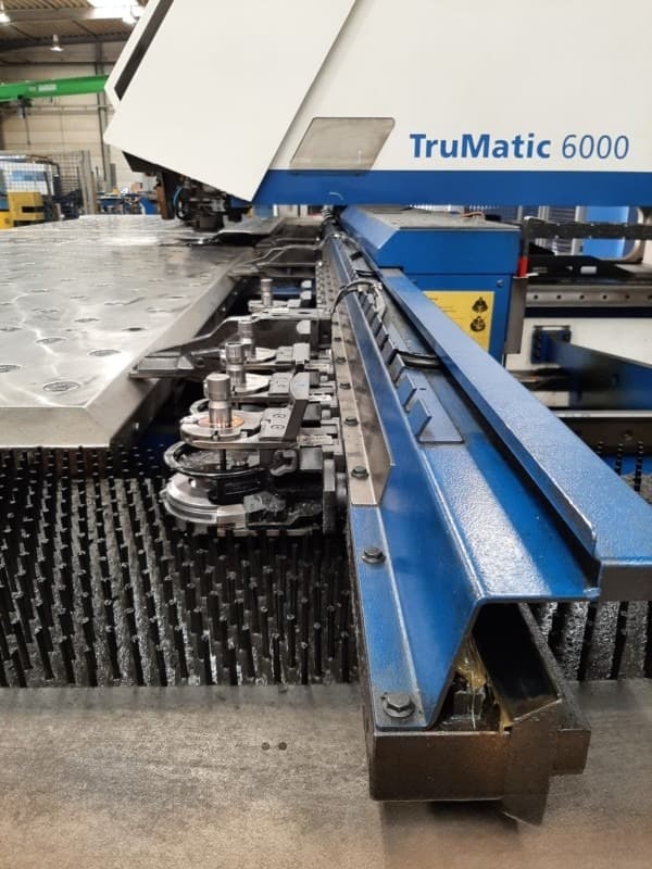 Пробивной и вырубной станок TRUMPF TRUMATIC 6000 L - 1600 FMC-ID17516