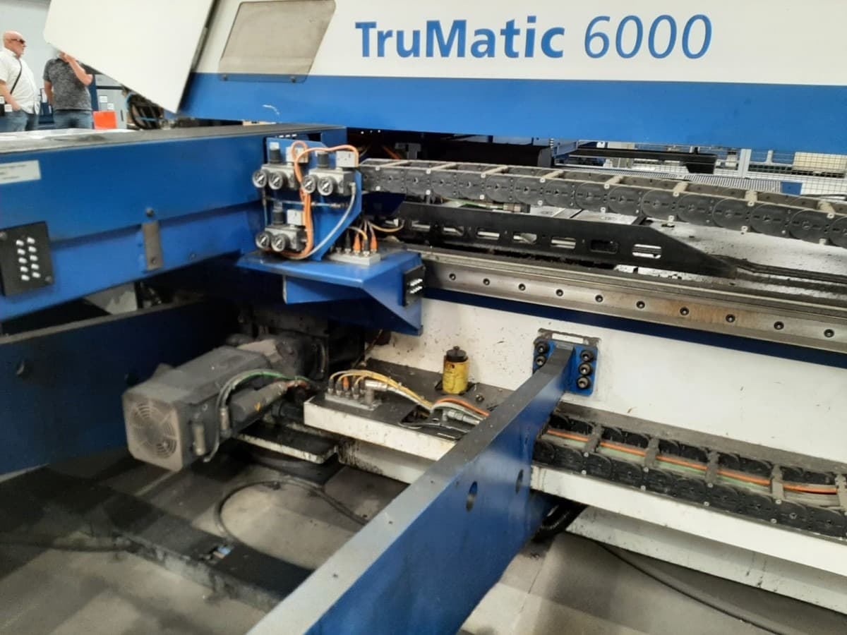 Пробивной и вырубной станок TRUMPF TRUMATIC 6000 L - 1600 FMC-ID17516