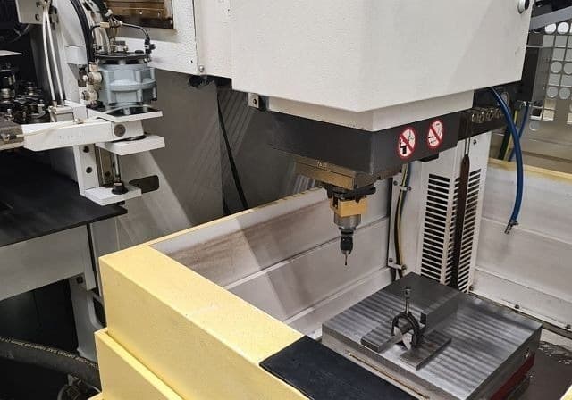 Прошивной электроэрозионный станок AGIE AGIETRON HYPERSPARK 2-ID17575