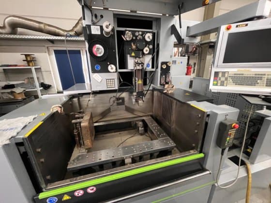 Проволочно-вырезной электроэрозионный станок с ЧПУ SODICK VL600Q-ID17374