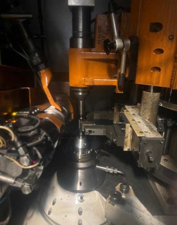 Станок для шлифовки боковых поверхностей зубчатых колес LIEBHERR LCS282-ID17616