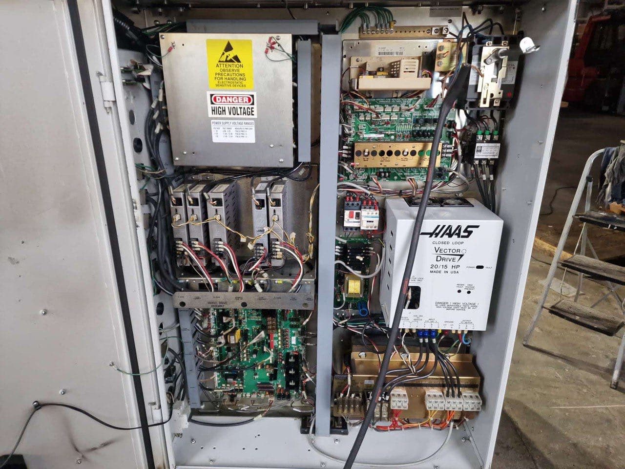 Токарный центр с ЧПУ (с приводными инструментами) HAAS SL-20-ID17890