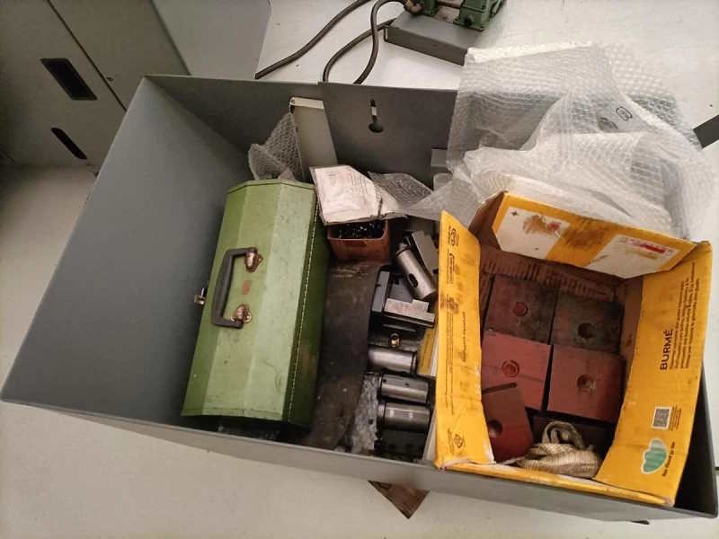 Токарный станок с ЧПУ Hyundai kia 250 M-ID17793