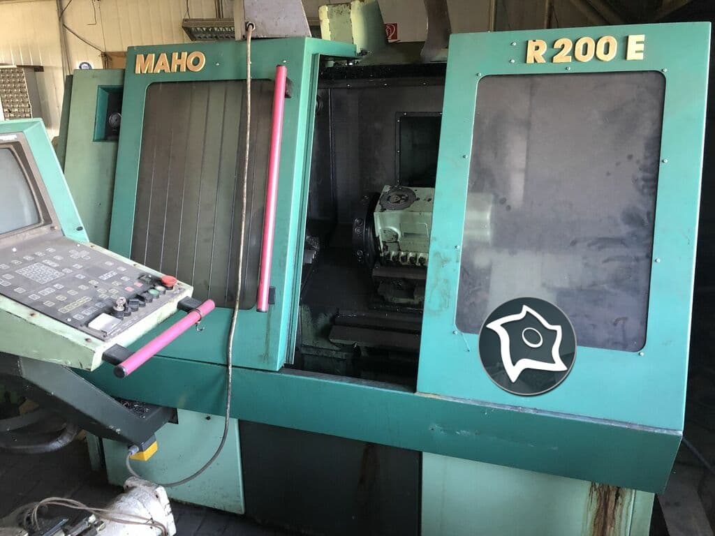 Токарный станок с ЧПУ MAHO GR 200 E-ID15910