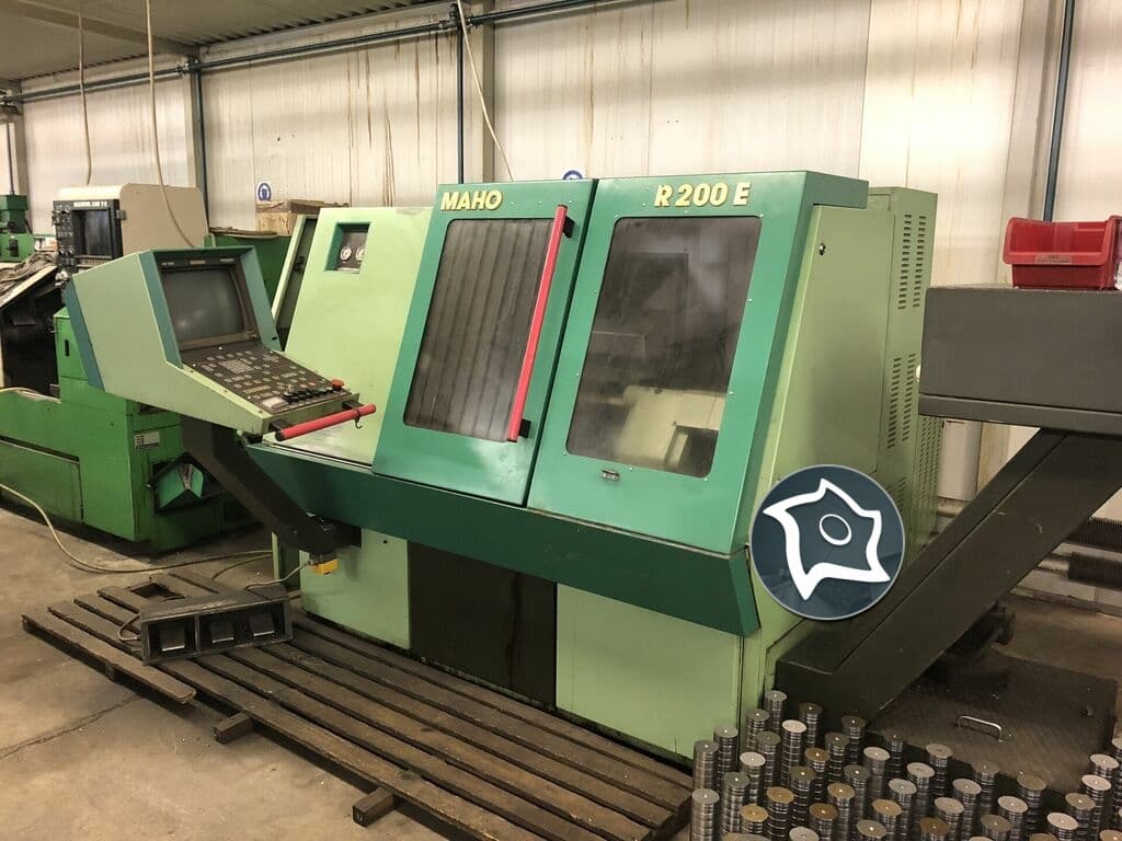 Токарный станок с ЧПУ MAHO GR 200 E-ID15910