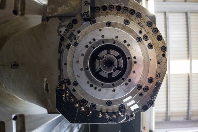 Универсально-фрезерный обрабатывающий центр DECKEL MAHO DMU 200 P-ID17845