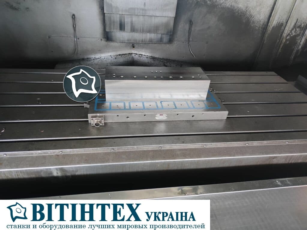 Универсально-фрезерный обрабатывающий центр с ЧПУ Microcut VMC-2100-ID12647