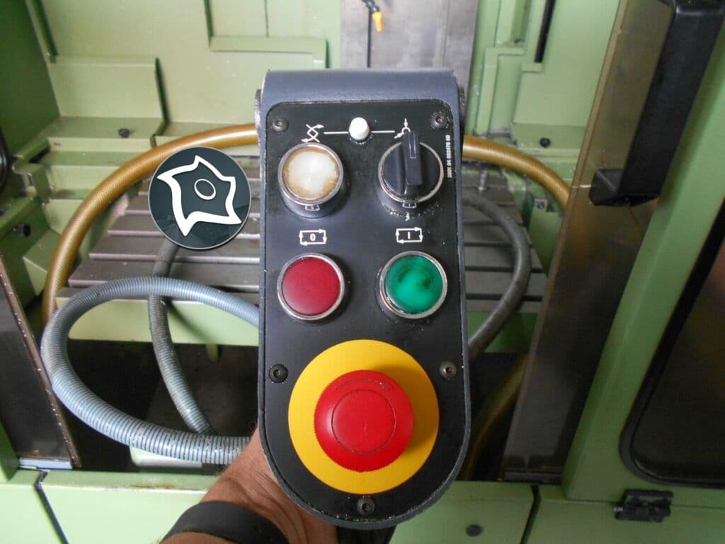 Универсально-фрезерный станок с ЧПУ Deckel FP 2A-ID15389